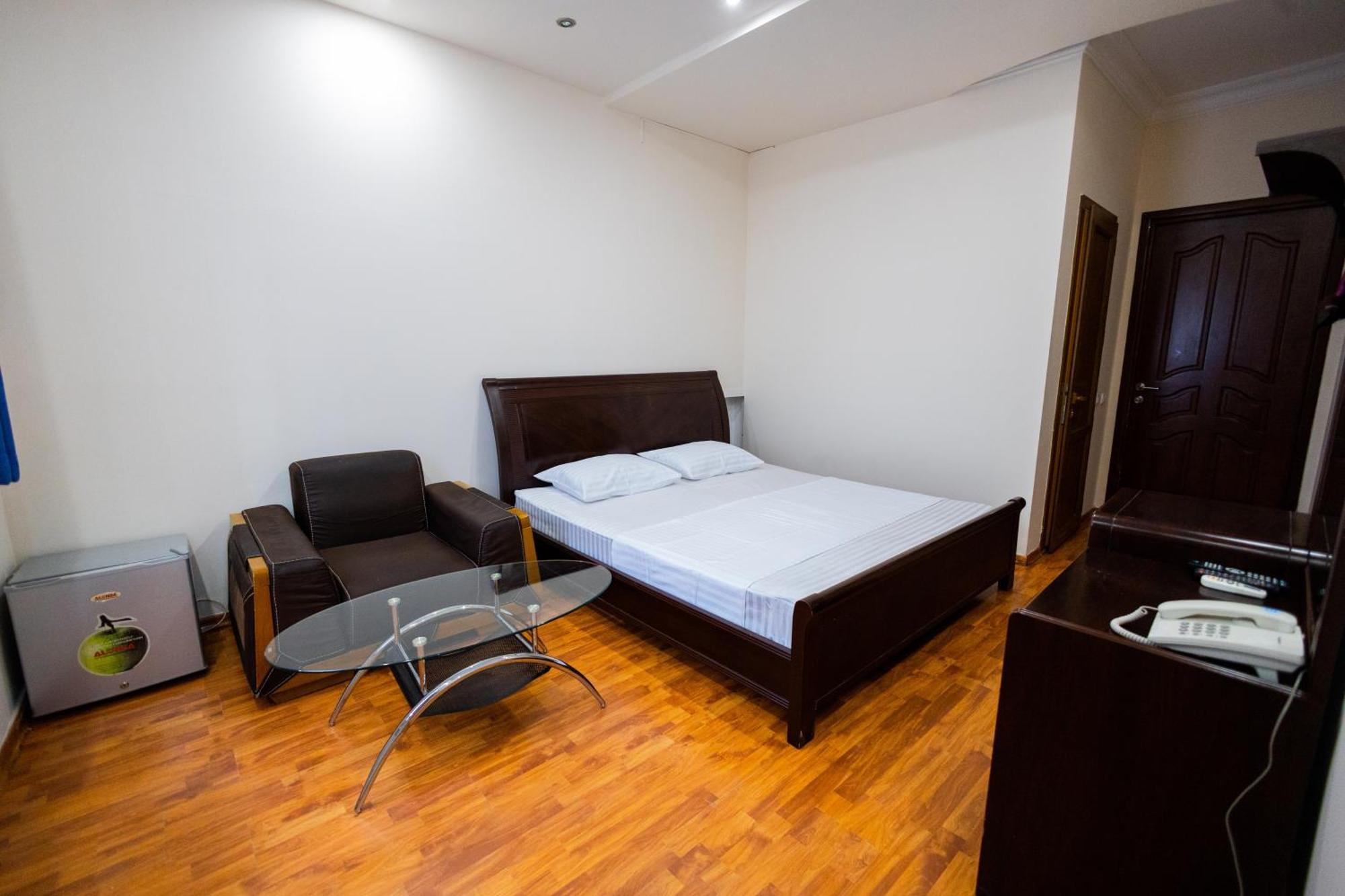 Yan Hotel Jereván Kültér fotó
