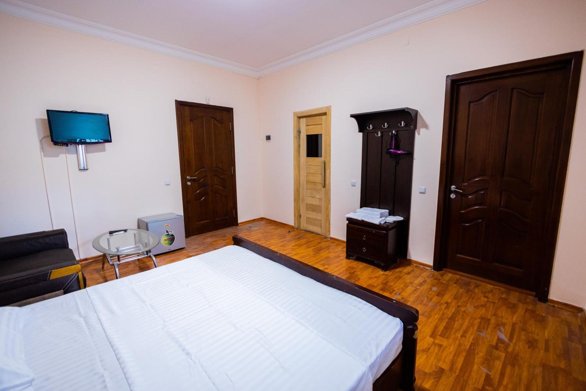 Yan Hotel Jereván Kültér fotó
